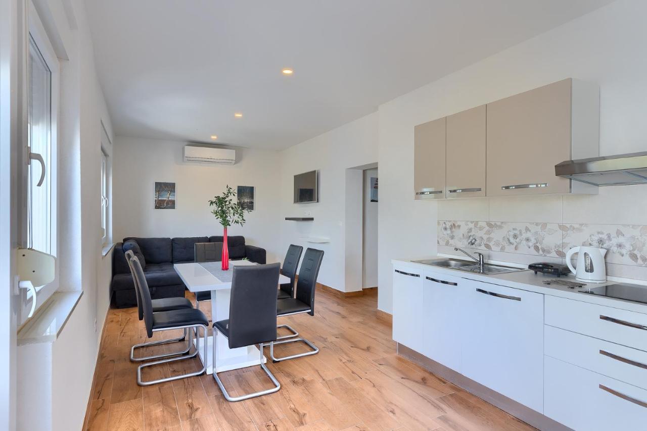 Holiday House Chill Out Loborika Pula 6 Persons Marcana ภายนอก รูปภาพ